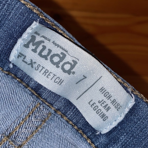 Medium wash high rise jean legging - Picture 2 of 3